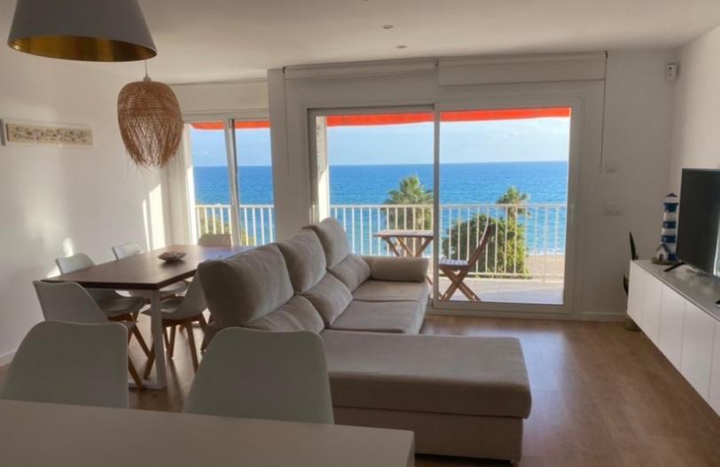 Apartamento Frente Al Mar Canet De Mar Dış mekan fotoğraf