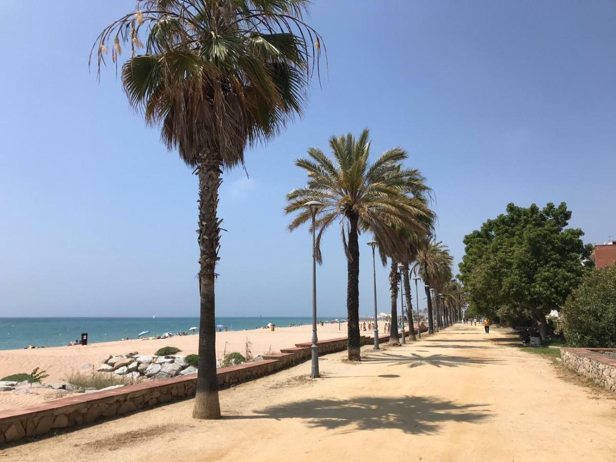 Apartamento Frente Al Mar Canet De Mar Dış mekan fotoğraf
